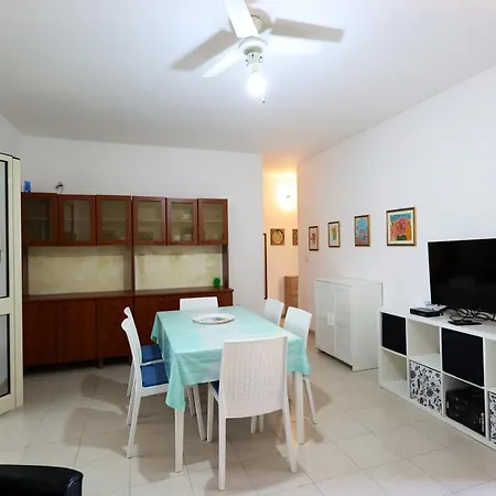 Charming In With Large Terrace *