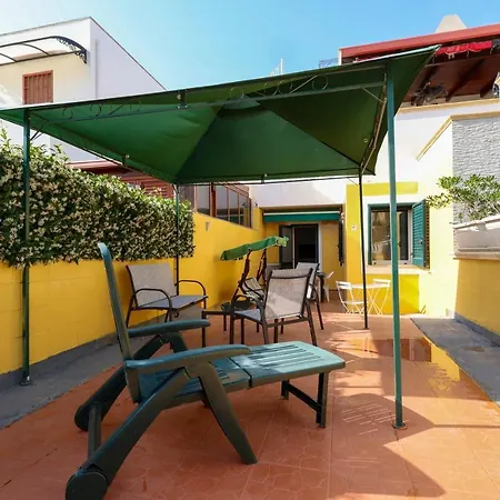Charming In With Large Terrace Apartment